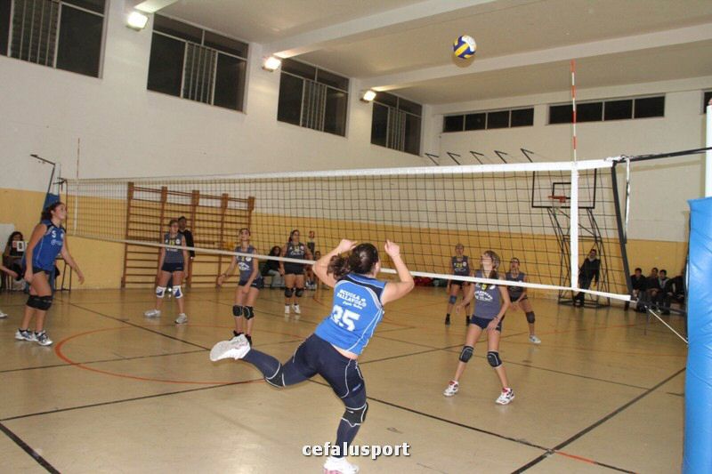 111116 volley 056y_tn.jpg